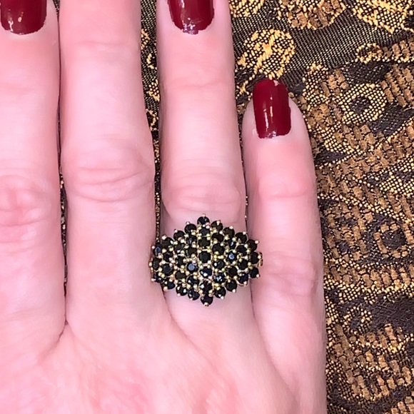 Kanchanaburi Sapphire Ring - Picture 1 of 6